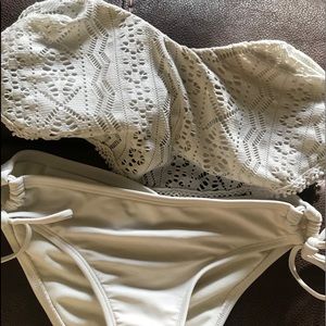 White/cream bikini